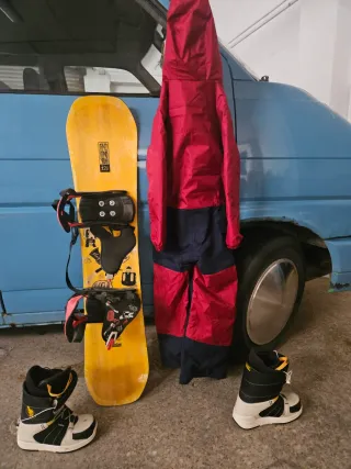 Pacchetto bambino tavola snowboard + abito