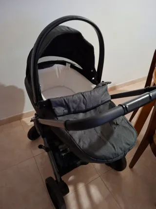 Carrinho de Bebé Chicco 3 em 1