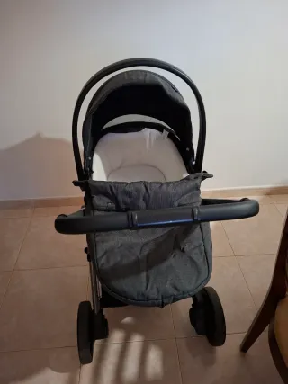 Carrinho de Bebé Chicco 3 em 1