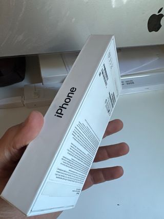 Caja vacía iPhone 13