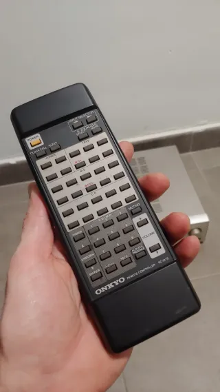 Amplificador Onkyo A-905 Plata (con regalo)