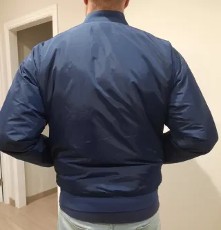 Chaqueta bomber azul