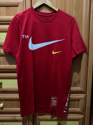 Camiseta Nike Roja