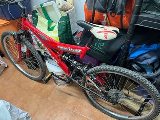 Bicicleta Montaña Roja URBAN 8