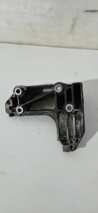 Soporte Izquierdo BMW 318 E46 N42B18AB 2001
