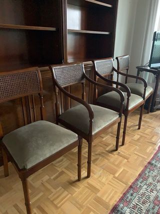 Mesa de comedor redonda y 4 sillas