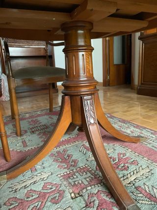 Mesa de comedor redonda y 4 sillas