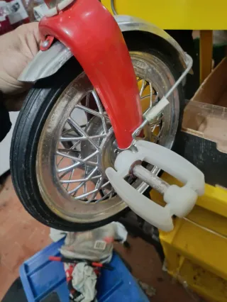 Rueda triciclo antiguo