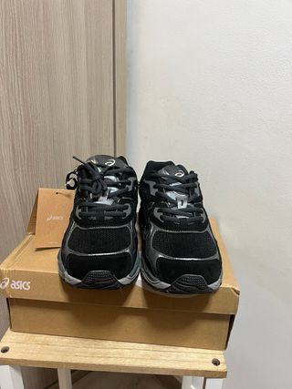 Asics Gel NYC Negro/Gris