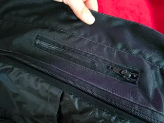 Cazadora de moto negra para mujer. Cordura.
