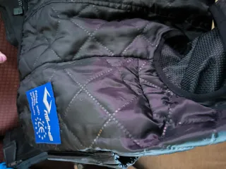 Cazadora de moto negra para mujer. Cordura.