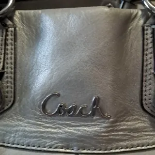 Bolso Coach Beige y Plateado