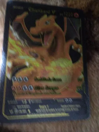 Carta Pokémon Charizard V
