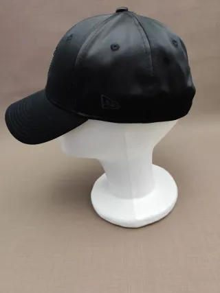 Gorra New Era Negra con Brillantes