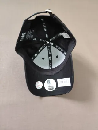 Gorra New Era Negra con Brillantes