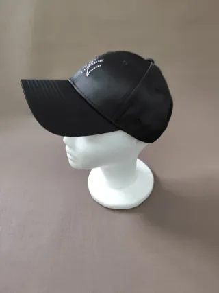 Gorra New Era Negra con Brillantes