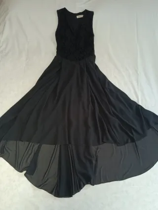 Vestido fiesta negro con cola