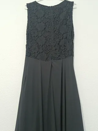 Vestido fiesta negro con cola