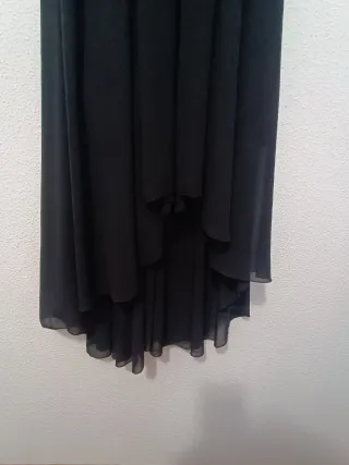 Vestido fiesta negro con cola