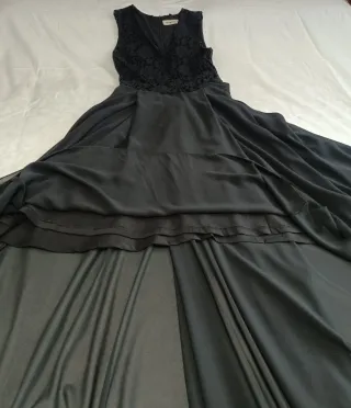 Vestido fiesta negro con cola