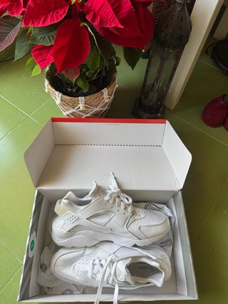 Zapatillas Nike Huarache Blancas Talla 43 nuevos