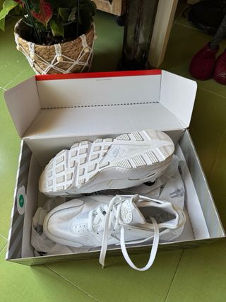 Zapatillas Nike Huarache Blancas Talla 43 nuevos