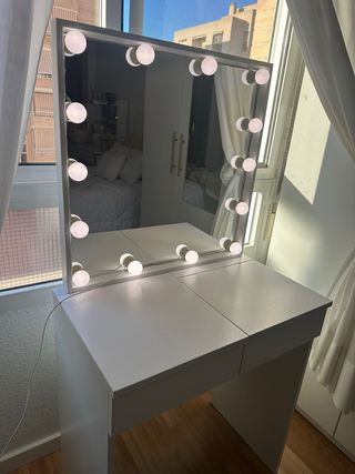 Tocador y Espejo Ikea