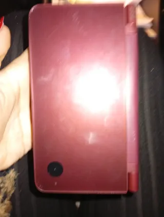 Nintendo DSi XL Roja