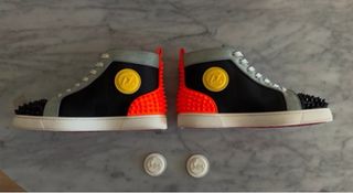 Sneakers Christian Louboutin modelo Lou Spikes 2