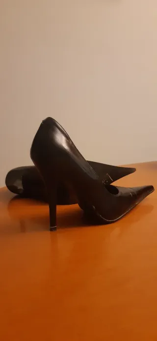 Zapatos de tacón aguja negros