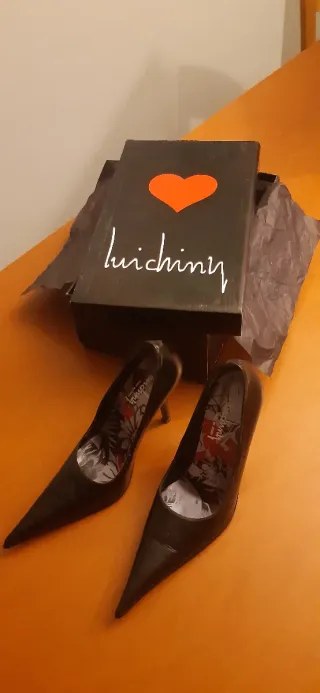 Zapatos de tacón aguja negros