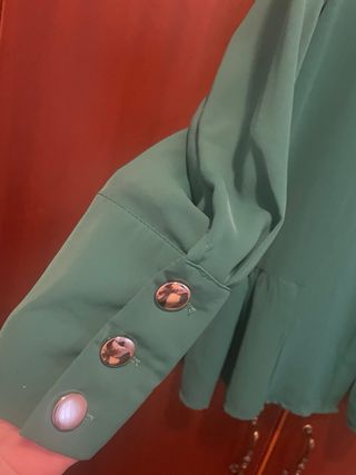 Blusa verde manga larga