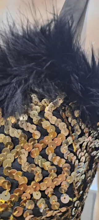 Vestido fiesta lentejuelas negro y dorado