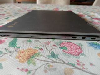 Mini portátil BMAX Y11 convertible 2 en 1