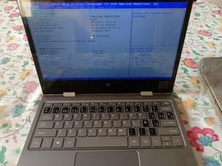 Mini portátil BMAX Y11 convertible 2 en 1