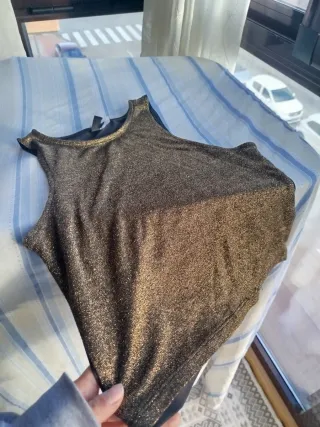 Top H&M Dorado y Negro Brillante fiesta talla S