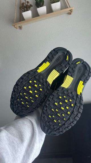 Nike P600 Negro Amarillo