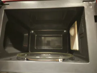 Microondas rojo Mandine