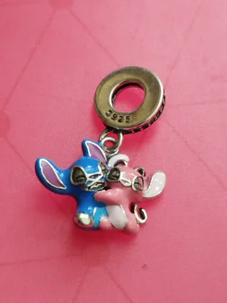 Charm Plata Ángel y Stitch