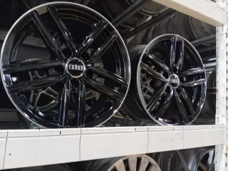 Llantas Audi Negras