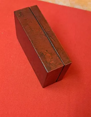 Caja de madera lacada China años 80