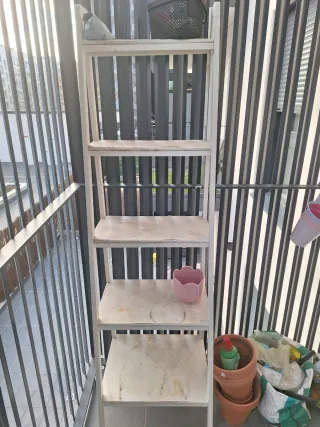 Estantería escalera