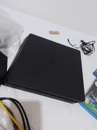 Consola PS4 (PlayStation 4) Negra + 2 Mandos