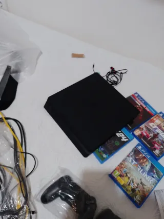 Consola PS4 (PlayStation 4) Negra + 2 Mandos