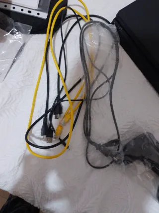 Consola PS4 (PlayStation 4) Negra + 2 Mandos