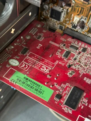 Torre PC Antigua Pentium 4 ASUS ATI