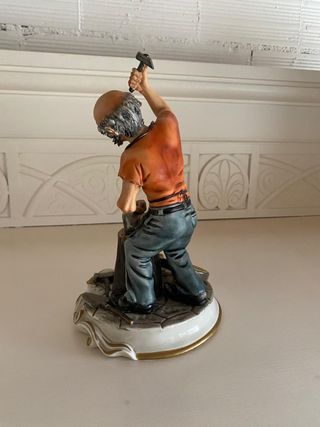 Statuetta Capodimonte Maniscalco