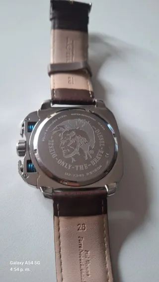 Reloj Diesel Marrón y Plateado precio negociable