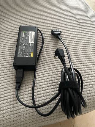 Portátil Fujitsu i5 20GB RAM 240GB SSD Negro