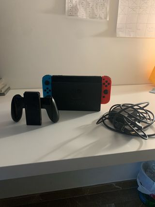 Nintendo Switch Negra, Roja y Azul